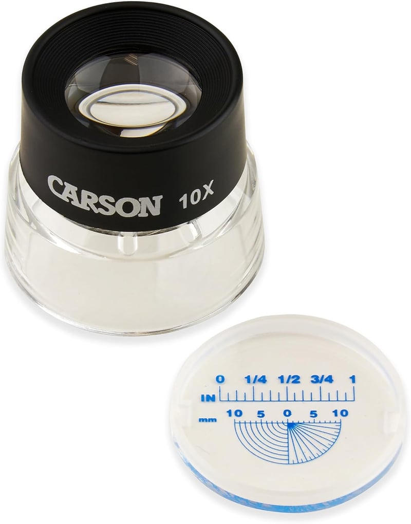 Carson 10x nagyítóüveg állvánnyal és mérési skálával
