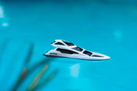 RC motorový čln Carson Modellsport Nano Racer Yacht RTR biela – diaľkovo ovládaná loď pre začiatočníkov aj pokročilých 5