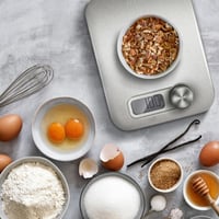 Cântar de bucătărie Caso 3265, oțel inoxidabil, energie cinetică fără baterii, capacitate 5 kg, precizie 1 g, câștigător al testelor 2