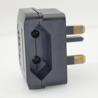 Cestovný adaptér Casoter EU-UK, 2-pólový európsky typ C E F – 3-pólový britský adaptér typu G, s 5A poistkou, čierny, 3 kusy v balení 9