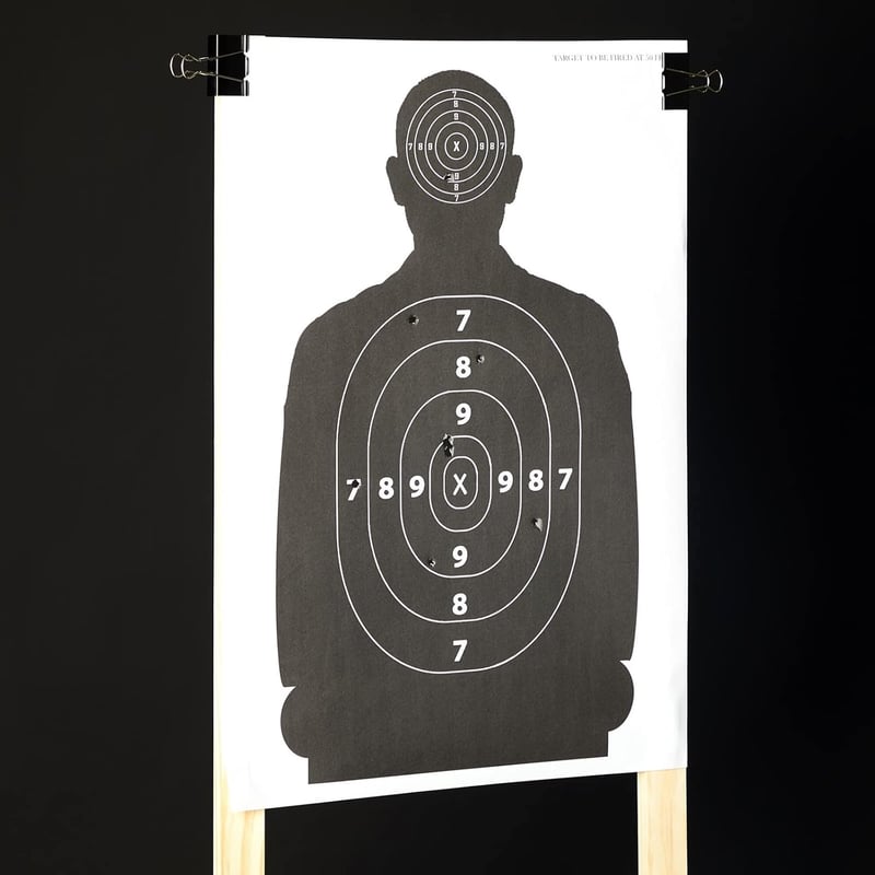 LÖ Lőlap készlet - 50 db fekete-fehér sziluett, 43x63 cm, légfegyverekhez és airsoft fegyverekhez