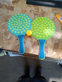 alldoro 2 in 1 Beachball Szett - Ütő + 2 Labda Kertbe, Strandra és Parkba — 8 cm-es labda nélkül (állapot: lásd a 2. képet) 2
