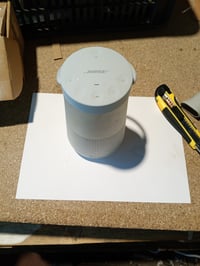 Bluetooth reproduktor Bose SoundLink Revolve+ II, 360-stupňový bezdrôtový zvuk, vodoodolný, prenosný, strieborný – viditeľne používaný 2