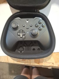 Bezdrôtový ovládač Xbox Elite Series 2 čierny, používaný, nekompletný, s driftom joysticku, gamepad kompatibilný s PC a Xboxom 3