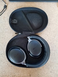 Căști wireless cu anulare a zgomotului Bose QuietComfort Ultra, cu sunet spațial și microfon, autonomie 24 de ore, negru - utilizat 2