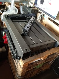 Keter BBQ Unity záhradný servírovací stolík ku grilu, grafitový, pracovná doska z nehrdzavejúcej ocele, 70x54x90 cm, odolný voči poveternostným vplyvom, s úložným priestorom a kolieskami 2