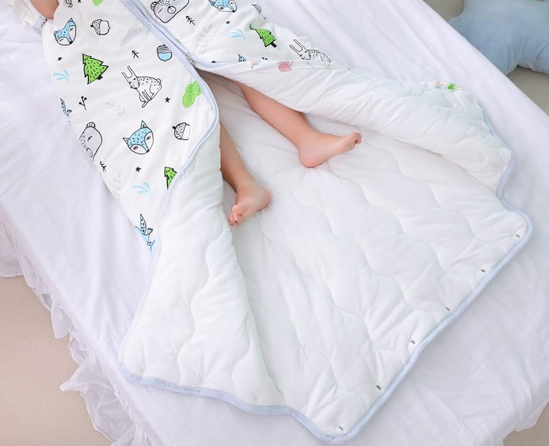 Chilsuessy 2.5 Tog Téli Gyermek Hálózsák Levehető Ujjakkal, Pamut Babahálózsák Fiúknak és Lányoknak 1-10 Éves Korig, Kék Erdei Mintával