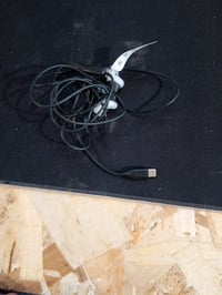 JBL Endurance Run 3 vezetékes sport fülhallgató In-Ear — hibás, alkatrésznek: jobb fülhallgató nem működik (állapot: lásd a 2. képet) 3