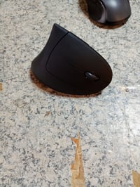 Mouse vertical ergonomic wireless Trust Verto - roșu — Fără capacul bateriei (stare: vezi a 2-a imagine) 4