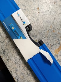 Nivelă cu bulă de aer din aluminiu Högert Technik HT4M010, 100 cm, cu 3 fiole (0°/45°/90°) — fiola centrală lipsește (stare: vezi a 2-a fotografie) 2