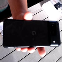 Google Pixel 8 pametni telefon, 128 GB, vulkanski crna boja, otključan za sve mreže (Android) — Proizvod je vidljivo korišten (stanje: vidi 2. sliku) 5