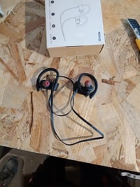 Căști sport wireless NUASI Bluetooth 5.3, HD — defecte, funcționează parțial: casca stângă nu merge (stare: vezi imaginea 2) 2