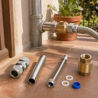 Csőkapcsoló mentőcsomag: rozsdamentes adapter + 2 db 100 mm toldó + 40 cm flexibilis toldó + G3/4 visszacsapó 1