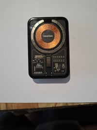 Bezdrôtová powerbanka Grundig 5000 mAh, priehľadná, USB-C, kompatibilná s MagSafe pre iPhone 12 a novšie modely — (stav: pozri 2. obrázok) 2