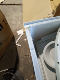 Ferplast BARN 80 Nyúlketrec Kisállatoknak, 2 Szintes, Nyitható Tetővel — hibás, részben működik: törött sarkok (állapot: lásd a 2. képet) 2