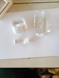 Căști wireless JBL Tune Buds 2 cu Bluetooth, anularea zgomotului, alb, rezistență la apă IP54, autonomie 48 ore, cu carcasă de încărcare, utilizate 2