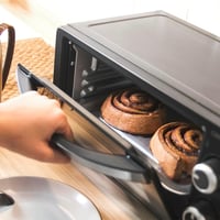 Cecotec Bake&Toast 1090 fekete asztali sütő 10L 1000W időzítővel hőmérséklet szabályozással 8
