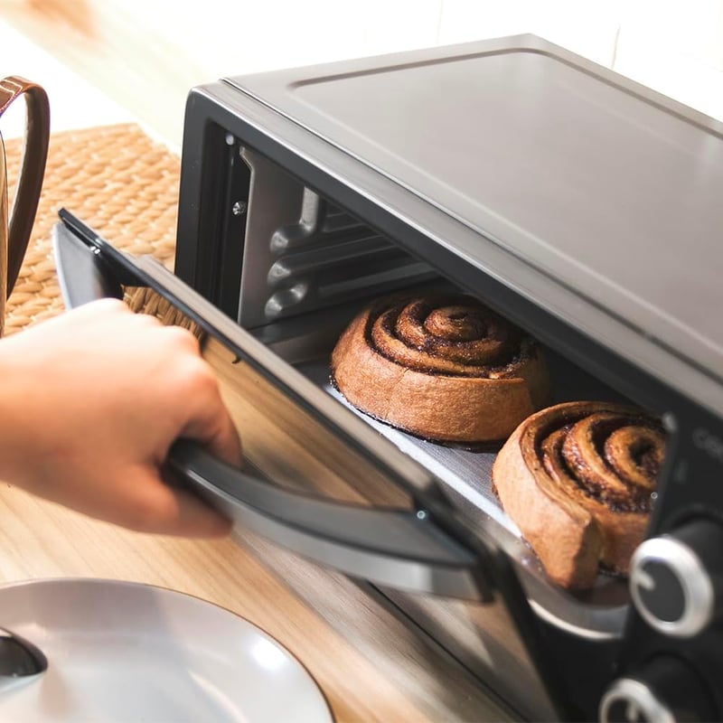 Cecotec Bake&Toast 1090 fekete asztali sütő 10L 1000W időzítővel hőmérséklet szabályozással