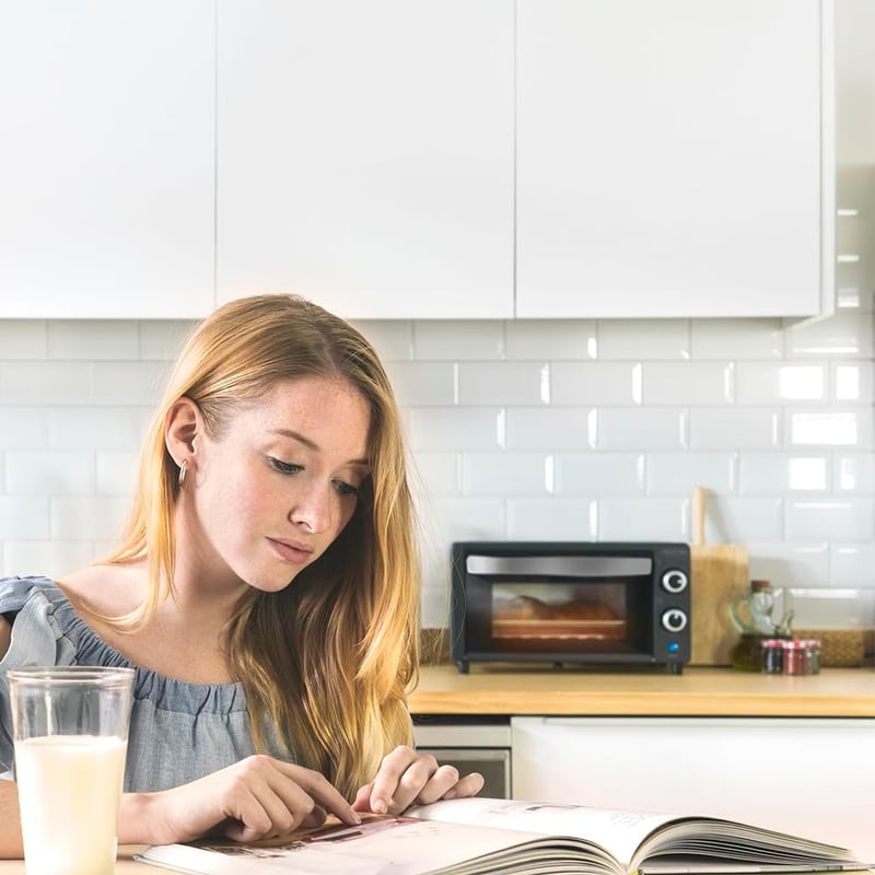 Cecotec Bake&Toast 1090 fekete asztali sütő 10L 1000W időzítővel hőmérséklet szabályozással