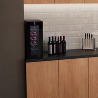 Vitrină pentru vinuri Cecotec Bolero GrandSommelier 1250 CoolCrystal, 12 sticle, răcire termoelectrică, 35 dB, silențioasă, 8-18°C, panou tactil, iluminare LED 3