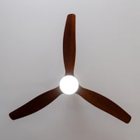 Stropný ventilátor Cecotec EnergySilence Aero 5230 White&BlackWood s osvetlením a diaľkovým ovládaním, 132 cm, 40W DC motor, LED, 6 rýchlostí, zimný/letný režim 4