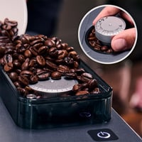 Cecotec Freestyle Grind & Latte aparat za kavu na kapsule, 1400 W, 20 bara, spremnik za vodu 1,6 L, konusni mlinac za kavu, zaslon osjetljiv na dodir, automatsko čišćenje 4