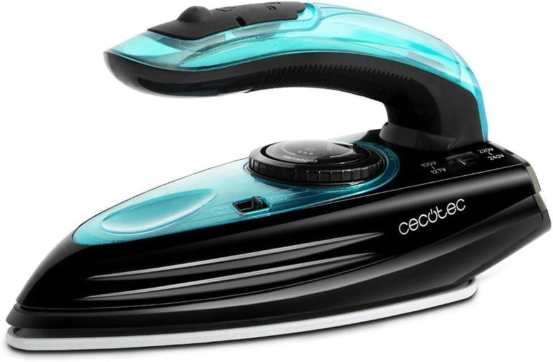 Cecotec GoForce 8000 összecsukható titán gőzvasaló utazáshoz, 1200W, 53g/perc gőz