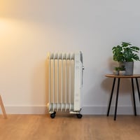 Olejový radiátor Cecotec ReadyWarm 7000 Space 1500 W, 7 rebier, 3 úrovne výkonu, vykurovacia plocha 15 m², navíjač kábla, kolieska 8
