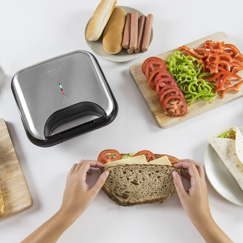 Cecotec szendvicssütő grill felülettel, 2 szendvicshez, 750W, nem tapadó bevonat