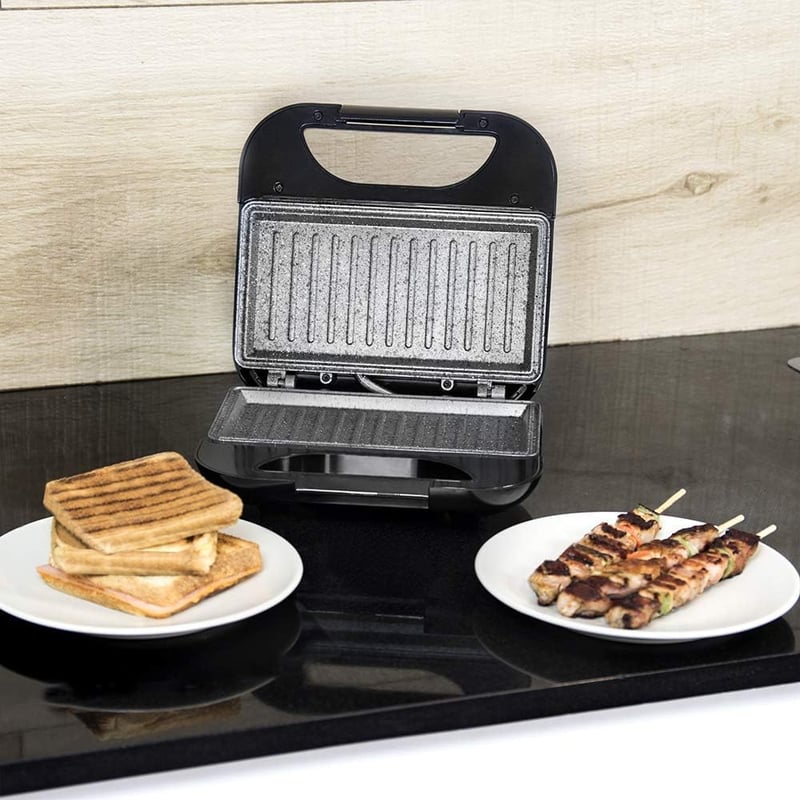 Cecotec szendvicssütő grill felülettel, 2 szendvicshez, 750W, nem tapadó bevonat