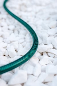 Flexibilná záhradná hadica Cellfast Economic, 3-vrstvová, polyesterový krížový výplet, odolná voči UV žiareniu, 1/2", 30 m, zelená 4