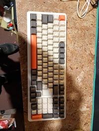 Rii RK909 mechanikus gaming billentyűzet, 96%, kék kapcsoló — hibás, alkatrésznek: nem ír, részlegesen világít (állapot: lásd a 2. képet) 2