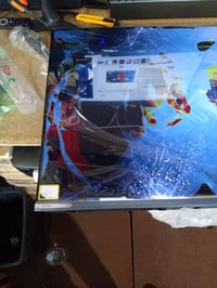 CHiQ L40QST 40 inča (101 cm) QLED Pro Smart Google TV HDR10 Dolby Audio — neispravan, za dijelove: oštećen ekran (stanje: vidi drugu sliku) 2