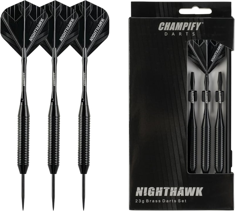 Champify Nighthawk 23g Sárgaréz Darts Készlet Acél Heggyel - 3 Nyíl 6 Szárral és Tollal - Fekete Cápa Mintázatú Markolat - Kiegészítőkkel