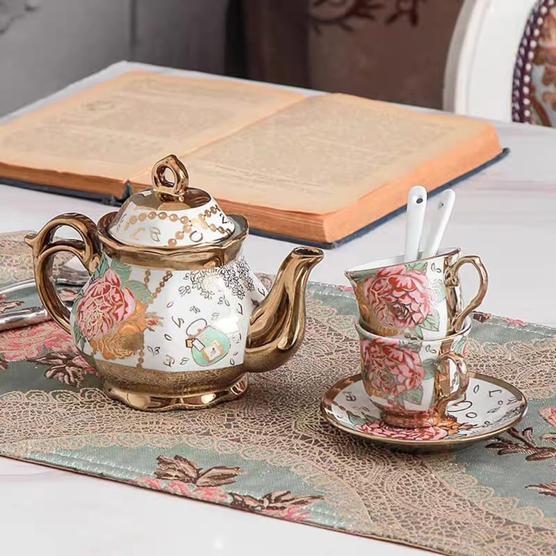 CHANJOON Arany Porcelán Teáskészlet Piros Rózsával, Vintage Kávé és Teaszolgáltatás 6 Személyre