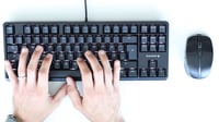 Tastatură de gaming mecanică CHERRY G80-3000N RGB TKL – Switch-uri MX Silent Red, layout german QWERTZ, cu fir, negru 8