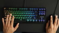 Tastatură de gaming mecanică CHERRY G80-3000N RGB TKL – Switch-uri MX Silent Red, layout german QWERTZ, cu fir, negru 5