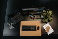 CHERRY MW 3000 Bezdrôtová ergonomická myš pre pravákov – čierna, 2,4 GHz, 6 tlačidiel, optický snímač, pogumované bočné strany 2