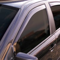 ClimAir protiprievanové deflektory čierne, kompatibilné s Renault Arkana od roku 2020, bočné okenné deflektory 1