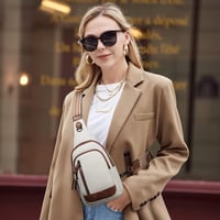 CLUCI Crossbody Táska Férfiaknak és Nőknek, PU Bőr Mellkastáska Utazáshoz, Bézs-Barna 2