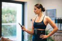 Compex Corebelt 5.0 Izomstimulációs Öv Unisex Edzéshez - S-M, Black 4