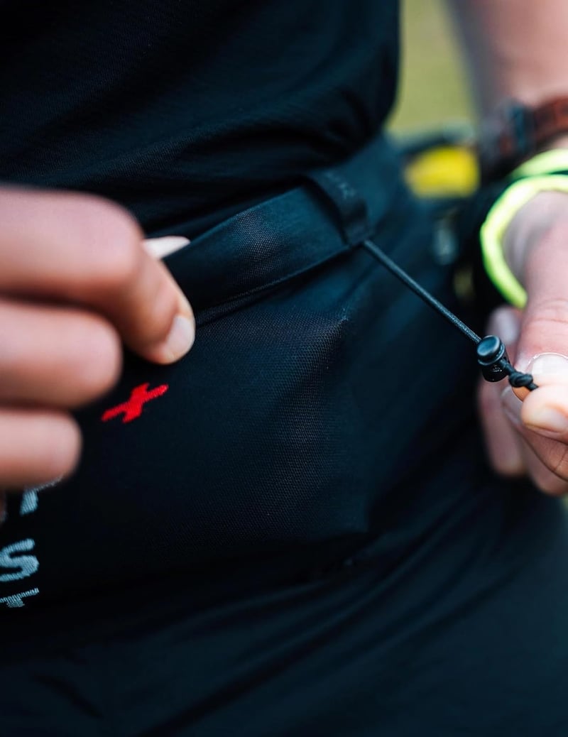 Centură de alergare și ciclism Compressport Free Belt, ultraușoară, respirabilă, fără trepidații - m/l, Free Belt Pro
