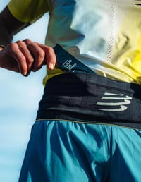 Bežecký pás Compressport Free Belt na cyklistiku a lezenie - Ultraľahký priedušný elastický bedrový pás - Čierny - Používaný 5