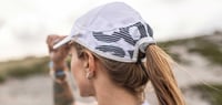 Șapcă de alergare COMPRESSPORT Pro Racing Cap - Alb, Unisex, Mărime adult 5