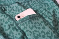COTOP női sport leggings magas derékkal, zsebekkel, yoga rövidnadrág futáshoz és edzéshez, S-es méret 4