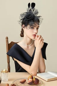 Coucoland Fascinátor Kalap Fekete Tollakkal és Virágokkal - Elegáns Női Fejdísz Esküvőre Koktélpartyra 1920-as Stílus 5