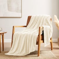 Pătură pufoasă din pluș CozyLux 130x150 cm, cuvertură caldă și moale de culoarea cremei pentru canapea și pat 3