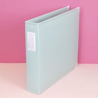 Fotoalbum Craftelier z umelej kože s krúžkovou väzbou, 5 obalov, 30,5x30,5 cm, scrapbookový album so šalviovozeleným poťahom pre systém Project Life 8