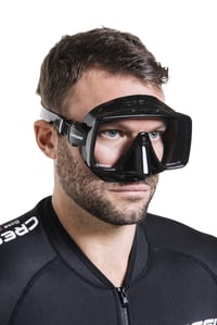Potápačská maska Cressi SF1 bezrámová pre dospelých, štvorcová, čierna/čierna 7