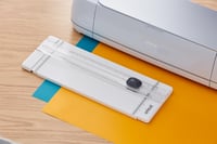 Prenosná rezačka papiera Cricut 33 cm, precízny zastrihávač – dokonalý doplnok k rezacím strojom Cricut 6